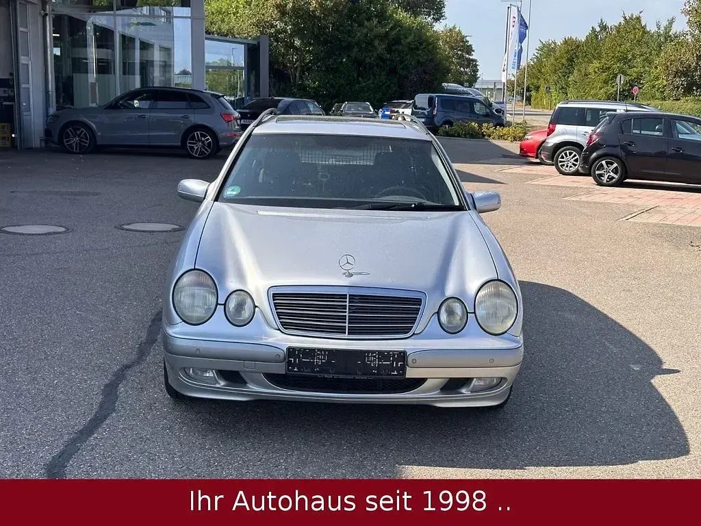 Gebraucht Mercedes E200 Classic 163 PS (119 kW) 2003 Grau Limousine