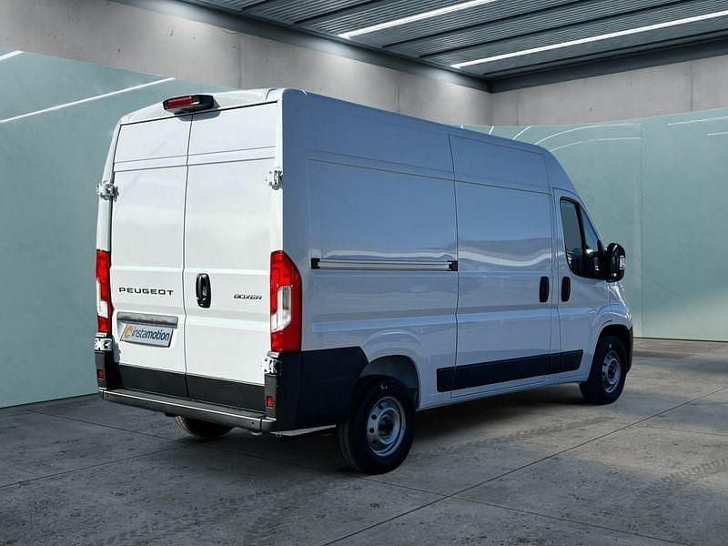 Weiß Gebraucht 2024 Peugeot Boxer Van | 26.449 € (Guter Preis) - Bild 1/4