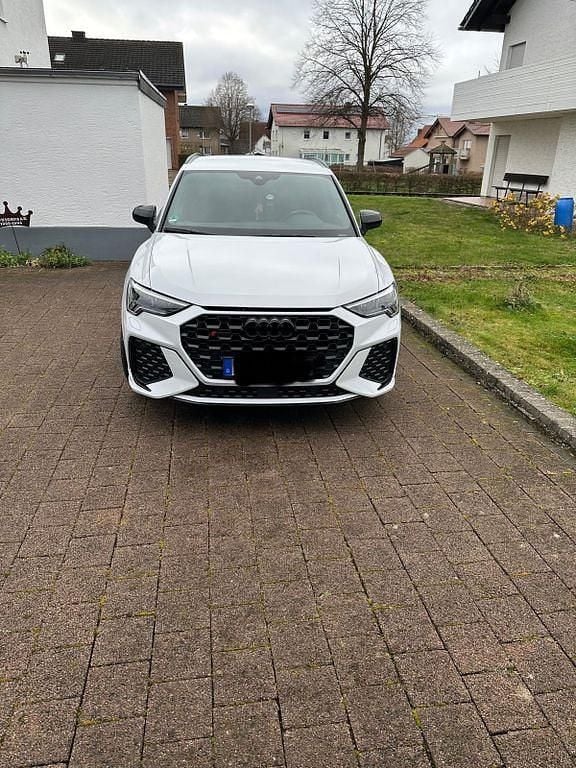 Weiß Gebraucht 2024 Audi RS Q3 Sport SUV | 58.000 € (Fairer Preis) - Bild 1/4