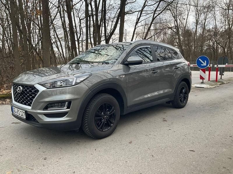 Beige Gebraucht 2019 Hyundai Tucson Pure SUV | 14.800 € (Fairer Preis) - Bild 1/4