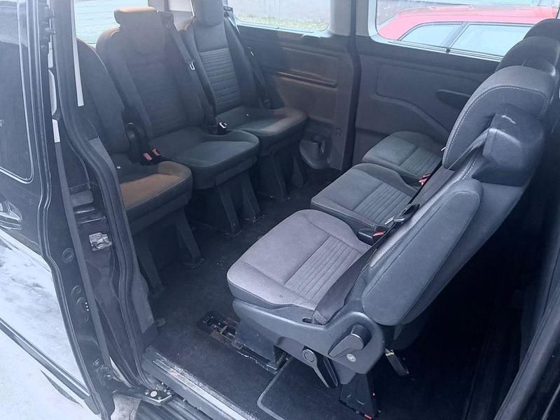 Gebraucht Ford Tourneo 170 PS (125 kW) 2018 Schwarz Van / Kleinbus