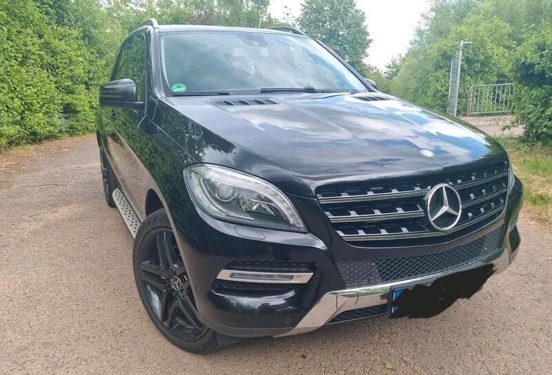 Schwarz Gebraucht 2014 Mercedes ML350 SUV | 18.999 € (Fairer Preis) - Bild 1/4