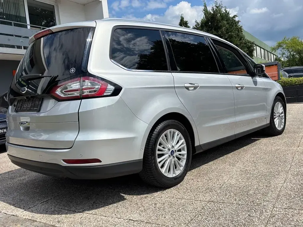 Gebraucht Ford Galaxy Titanium 150 PS (110 kW) 2017 Silber Van / Kleinbus
