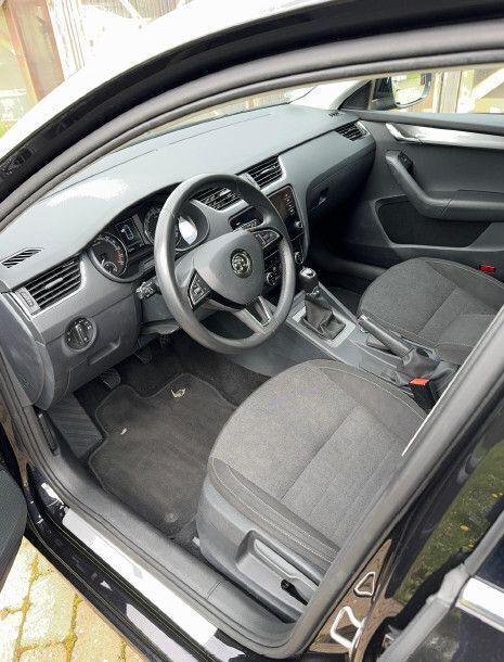 Gebraucht Skoda Octavia Soleil 116 PS (85 kW) 2019 Schwarz Kombi