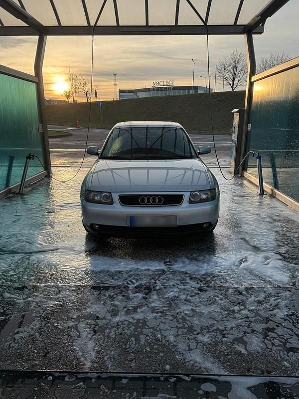 Second-hand Audi A3 131 CP (96 kW) 2001 Argintiu Hatchback