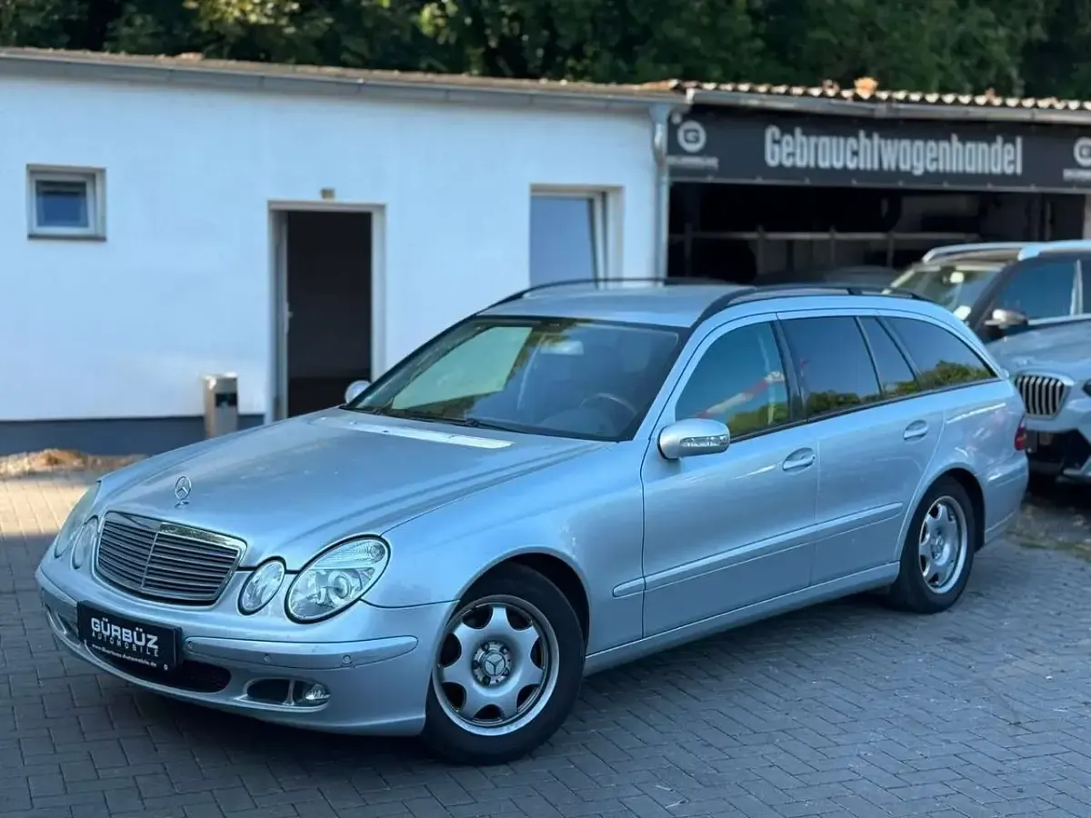 Gebraucht Mercedes E220 150 PS (110 kW) 2006 Iridiumsilber  metalliclack Kombi