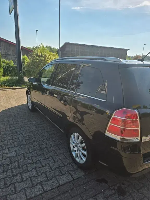 Gebraucht Opel Zafira 140 PS (102 kW) 2006 Schwarz Van / Kleinbus