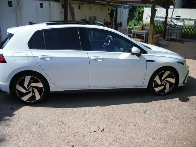 Weiß Gebraucht 2021 VW Golf VIII GTI Limousine | 28.900 € (Fairer Preis) - Bild 1/4