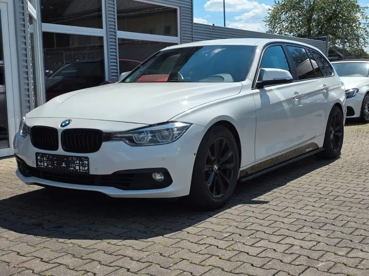 Gebraucht BMW 320 Advantage 184 PS (135 kW) 2017 Weiß Kombi
