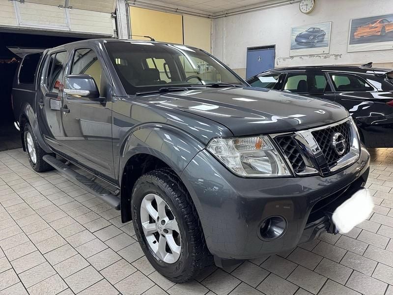 Grau Gebraucht 2014 Nissan Navara Abholung | 7.900 € (Superpreis) - Bild 1/4