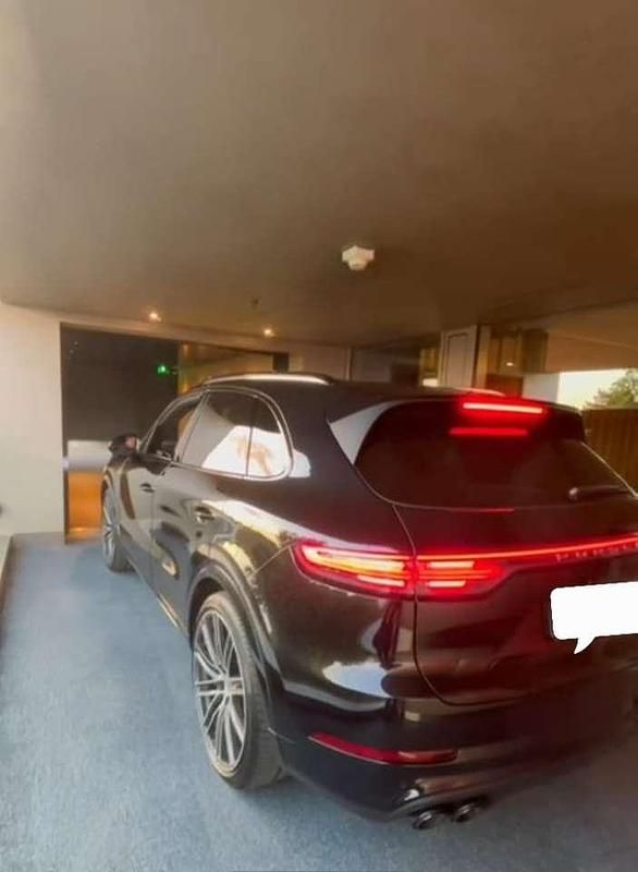 Gebraucht Porsche Cayenne S 441 PS (324 kW) 2018 Schwarz SUV