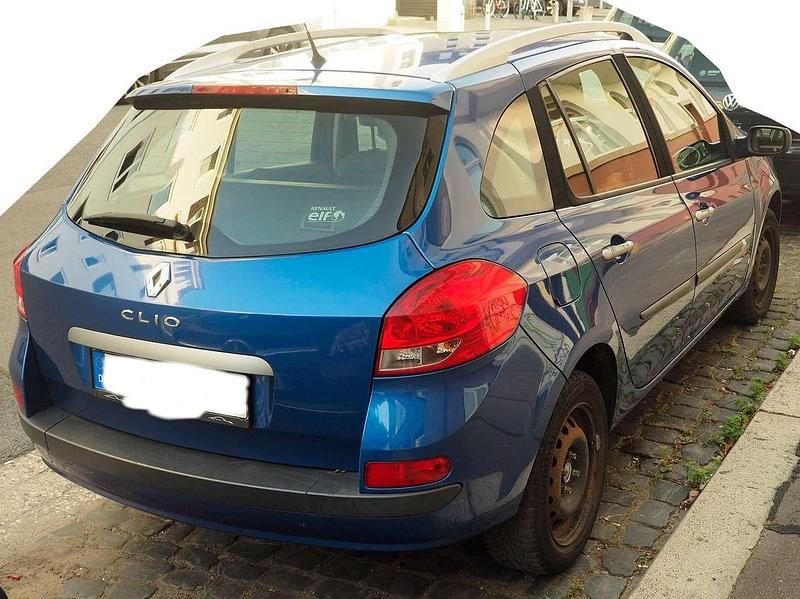 Gebraucht Renault Clio GrandTour Dynamique 101 PS (74 kW) 2008 Blau Kombi