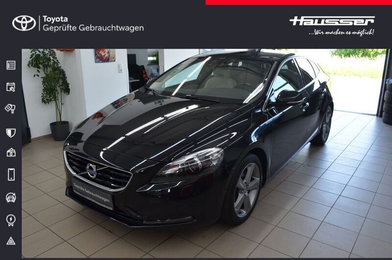 Schwarz Gebraucht 2012 Volvo V40 Summum Kombi | 12.640 € (Fairer Preis) - Bild 1/4