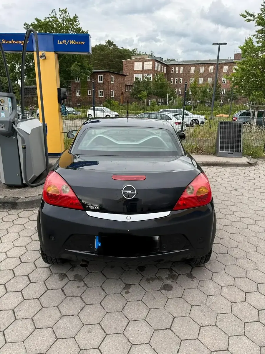 Gebraucht Opel Tigra 90 PS (66 kW) 2006 Schwarz Cabrio