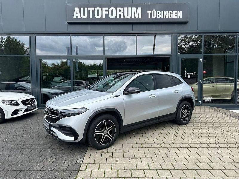 Silber Gebraucht 2021 Mercedes EQA250 AMG line SUV | 28.990 € (Teuer) - Bild 1/4