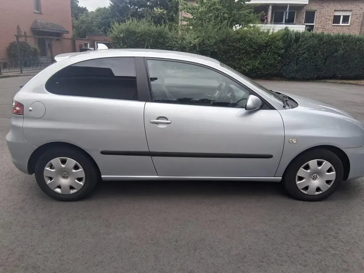 Gebraucht Seat Ibiza 80 PS (58 kW) 2009 Silber Kleinwagen