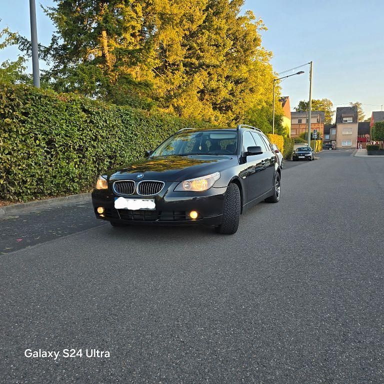 Schwarz Gebraucht 2006 BMW 525 Kombi | 3.200 € (Fairer Preis) - Bild 1/4