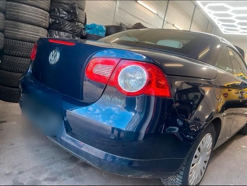 Second-hand VW Eos 150 CP (110 kW) 2006 Albastru Cabrio
