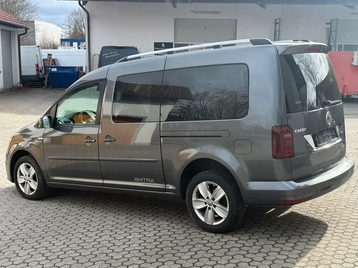 Gebraucht VW Caddy Maxi 150 PS (110 kW) 2020 Grau Van / Kleinbus