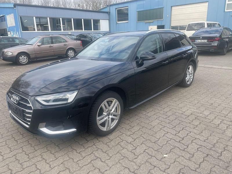 Gebraucht Audi A4 Advanced 204 PS (150 kW) 2023 Schwarz Kombi
