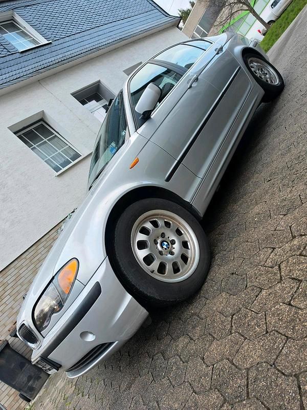Gebraucht BMW 325 197 PS (144 kW) 2001 Silber Limousine