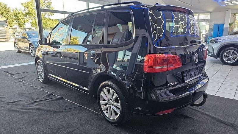 Gebraucht VW Touran Style 105 PS (77 kW) 2012 Schwarz Van / Kleinbus