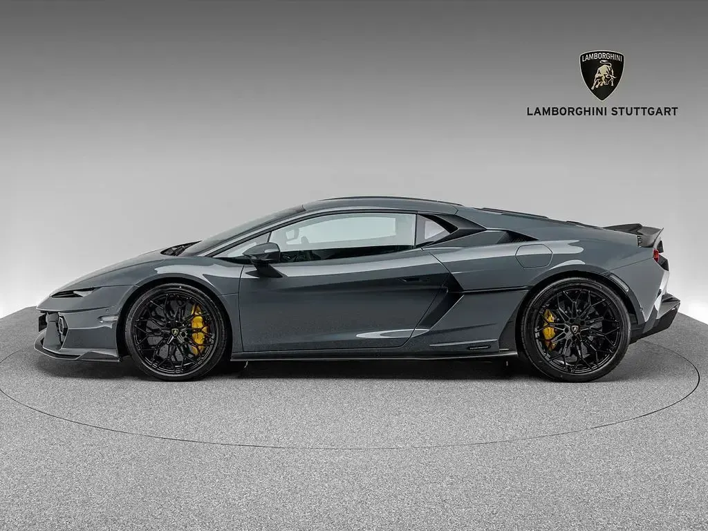 Gebraucht Lamborghini Temerario 919 PS (675 kW) 2026 Grau Coupé