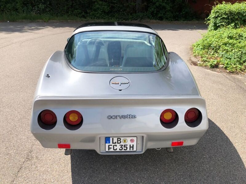 Silber Gebraucht 1980 Corvette C3 Cabrio | 22.750 € - Bild 1/4