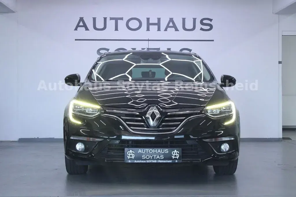 Gebraucht Renault Mégane IV Bose Edition 132 PS (97 kW) 2016 Schwarz Limousine