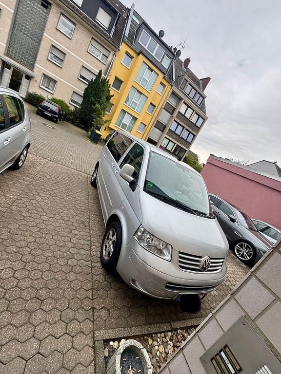 Silber Gebraucht 2008 VW T5 Highline Van | 17.150 € (Teuer) - Bild 1/4