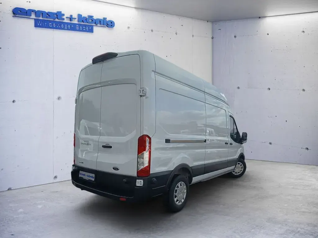 Gebraucht Ford Transit Trend 131 PS (96 kW) 2024 Frozen white Pickup