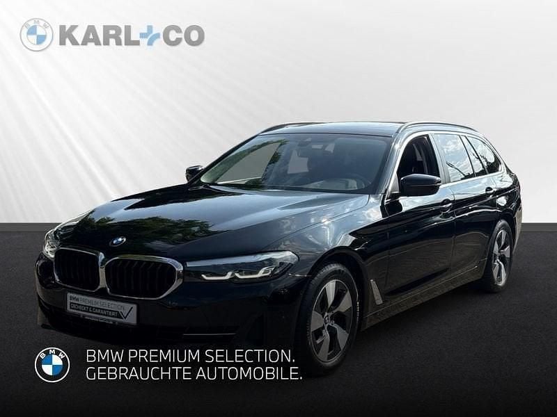 Schwarz Gebraucht 2021 BMW 520 Kombi | 26.768 € (Guter Preis) - Bild 1/4