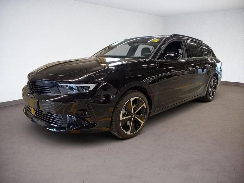 Gebraucht Opel Astra 131 PS (96 kW) 2024 Schwarz Kombi
