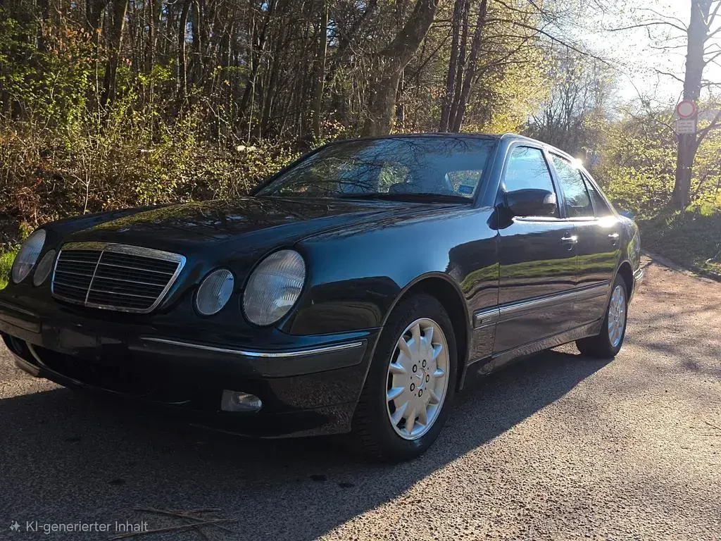 Gebraucht Mercedes E280 Elegance 204 PS (150 kW) 1999 Grün Limousine
