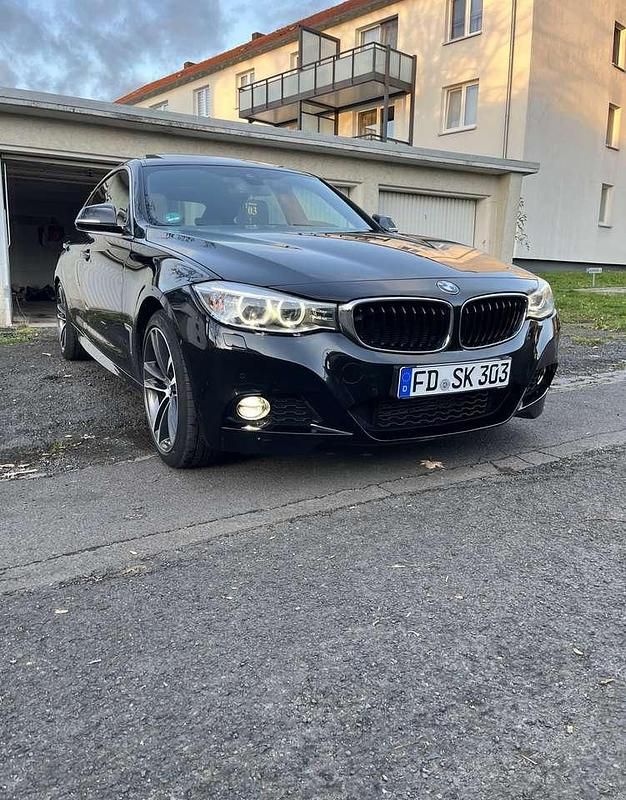 Gebraucht BMW 330 M Sport 258 PS (189 kW) 2015 Limousine