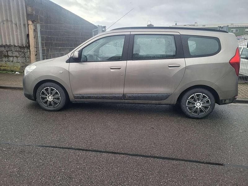 Gebraucht Dacia Lodgy 116 PS (85 kW) 2013 Braun Van / Kleinbus