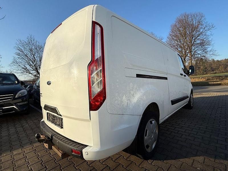 Gebraucht Ford Transit Custom Trend 131 PS (96 kW) 2020 Frozen white Van / Kleinbus