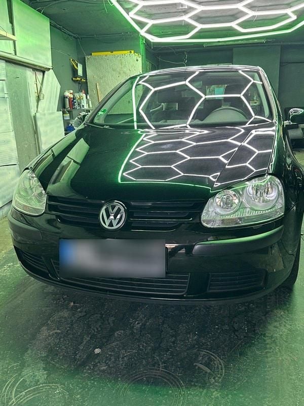 Gebraucht VW Golf V 75 PS (55 kW) 2004 Schwarz Kleinwagen