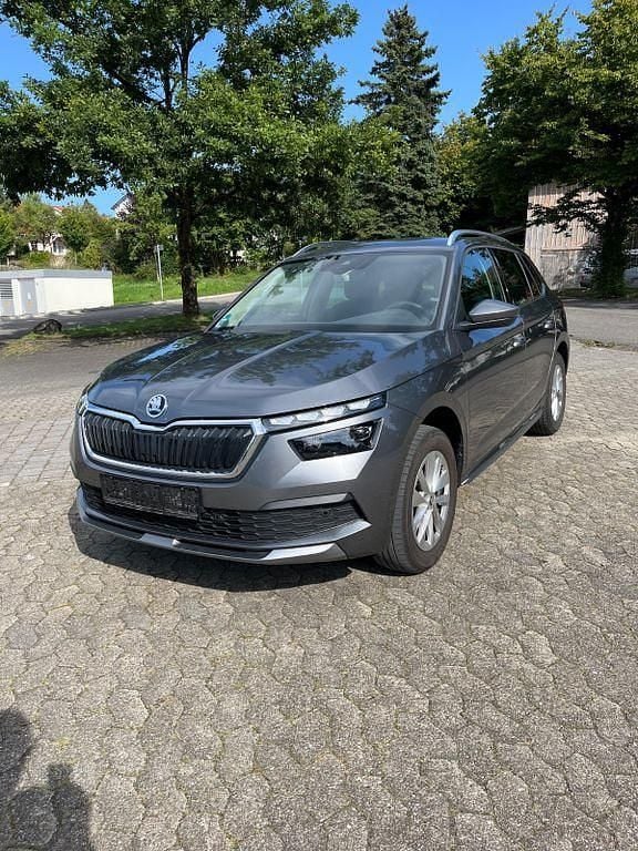 Grau Gebraucht 2023 Skoda Kamiq Style SUV | 19.990 € (Superpreis) - Bild 1/4