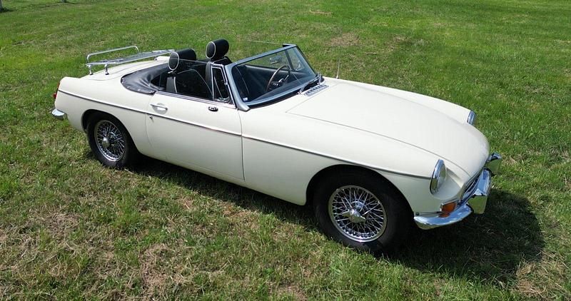 Gebraucht MG B 95 PS (69 kW) 1967 Beige Cabrio