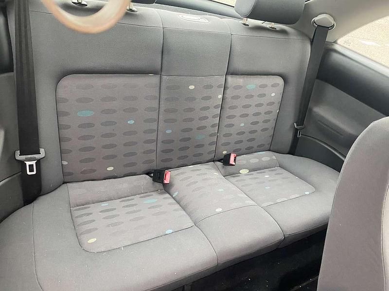 Gebraucht VW New Beetle Style 102 PS (75 kW) 2003 Schwarz Kleinwagen