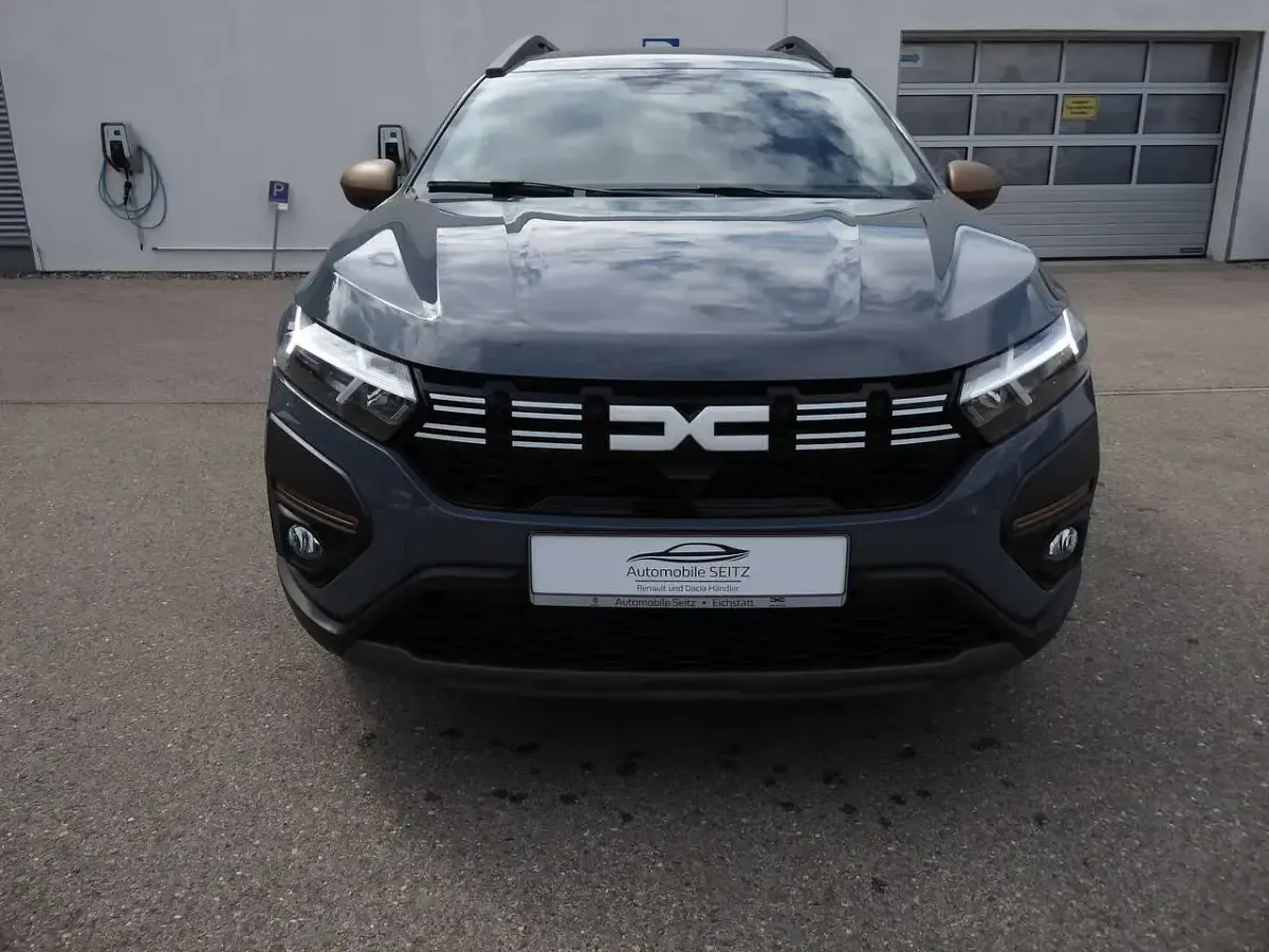 Neu Dacia Jogger Extreme 141 PS (103 kW) 2025 Schiefer grau Van / Kleinbus
