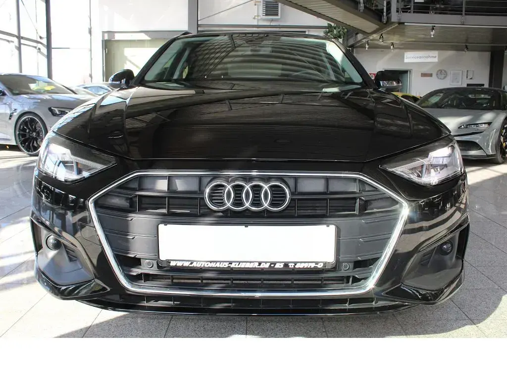 Gebraucht Audi A4 150 PS (110 kW) 2022 Schwarz Kombi