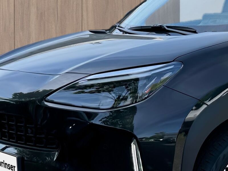 Neu Toyota Yaris Cross 131 PS (96 kW) 2025 Schwarz SUV