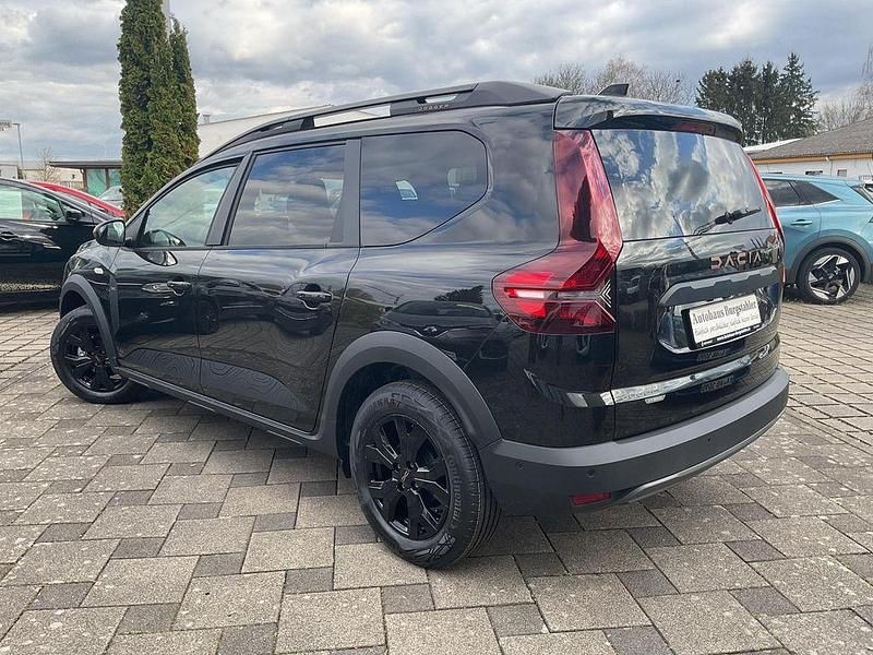 Usata Dacia Jogger Extreme 94 CV (69 kW) 2025 Nero Monovolume