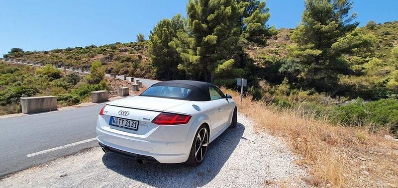 Gebraucht Audi TT Roadster Ambiente 230 PS (169 kW) 2015 Weiß Cabrio