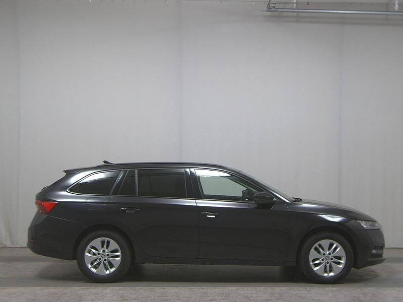 Schwarz Gebraucht 2023 Skoda Octavia Ambition Kombi | 20.580 € (Fairer Preis) - Bild 1/4