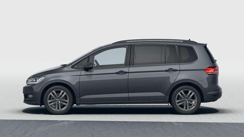 Gebraucht VW Touran 150 PS (110 kW) 2024 Delfingrau metallic Van / Kleinbus