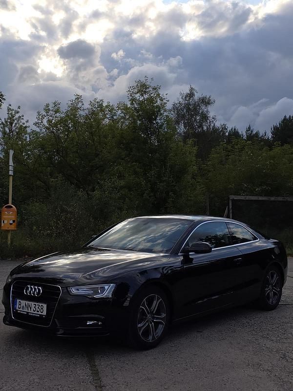 Schwarz Gebraucht 2016 Audi A5 Coupé | 12.000 € - Bild 1/4