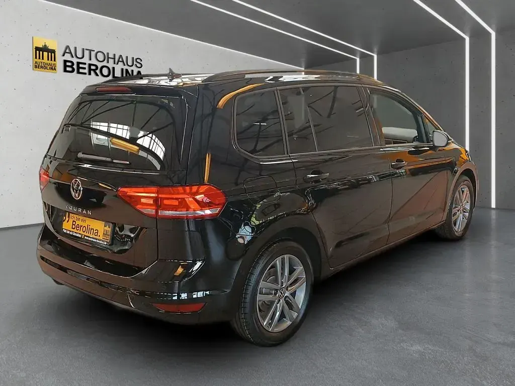 Neu VW Touran Comfortline 150 PS (110 kW) 2026 Grenadillschwarz metallic Van / Kleinbus